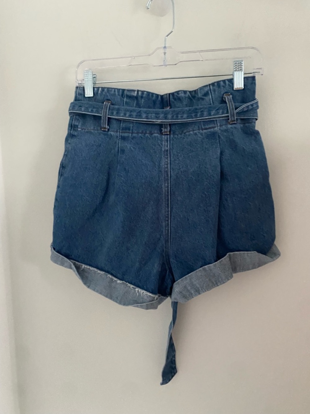 F21 High-Waist Denim Paperbag Shorts with Belt - Picture 7 of 7